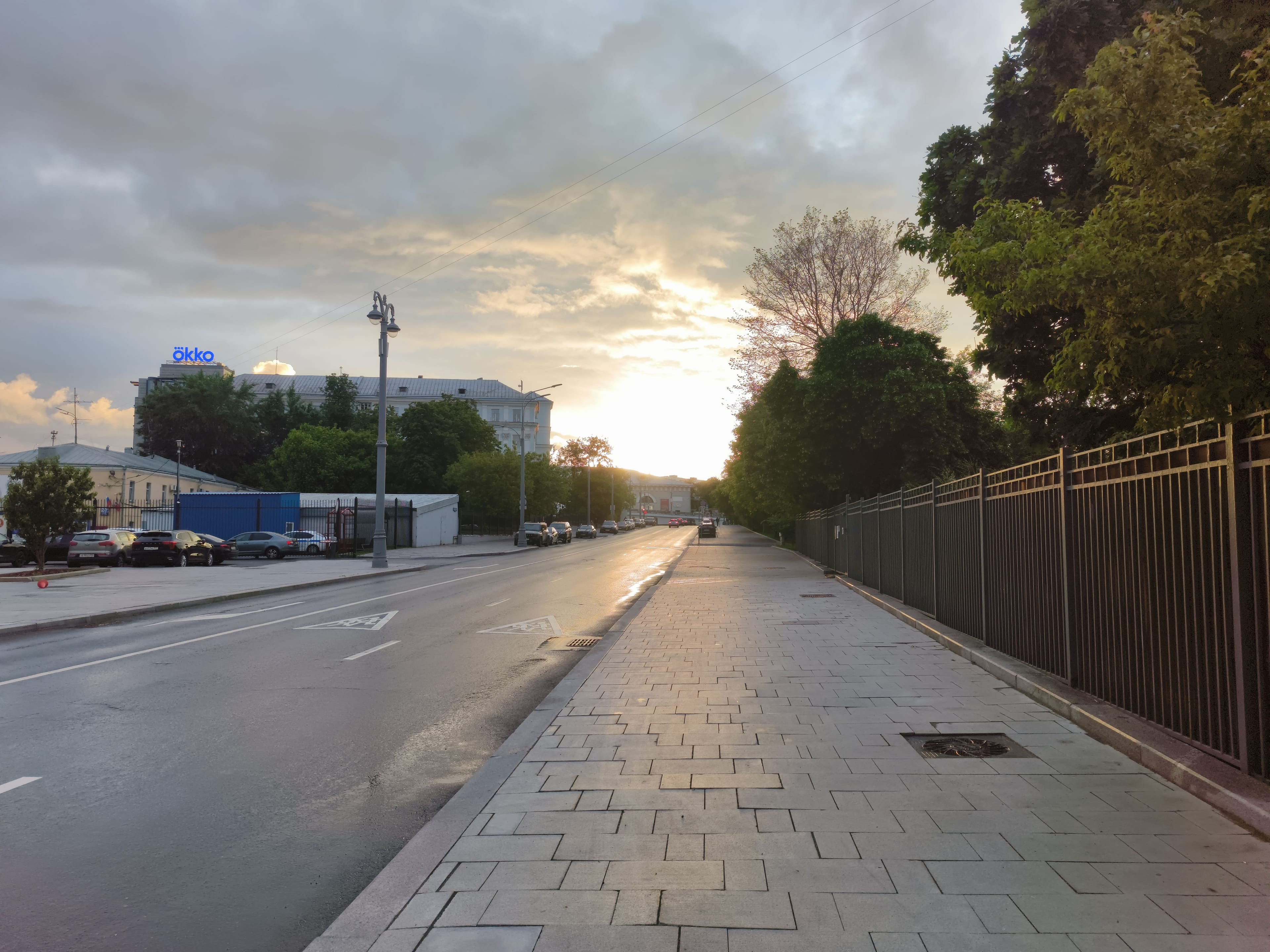 Photo from Moscow: sunset sidewalk.